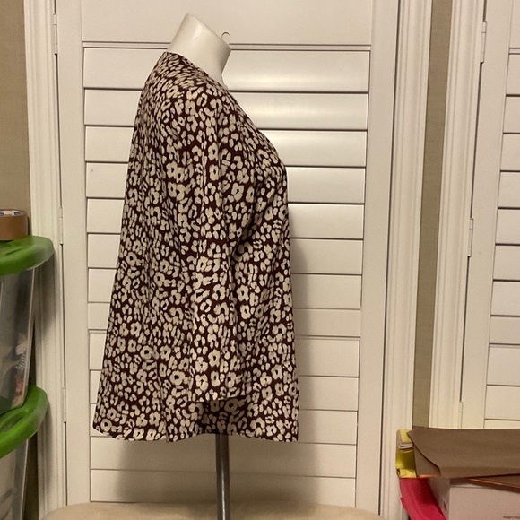 Van Heusen Brown and Cream Floral Blouse - Picture 3 of 8